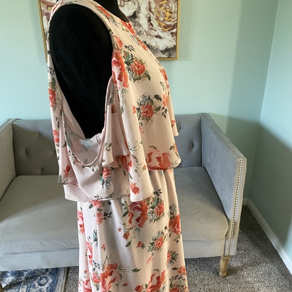 Floral Cold Shoulder MIDI Dress - Picture 7 of 15